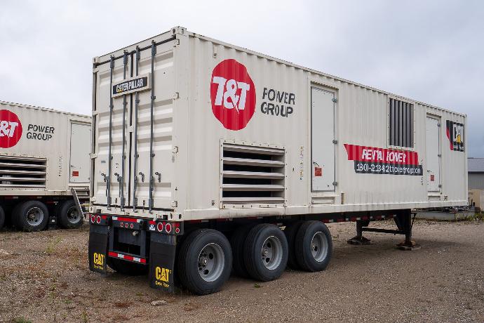 Gallery Image 04 Rear view of two CAT XQ2000 trailered generator set with T&T Power Group Branding